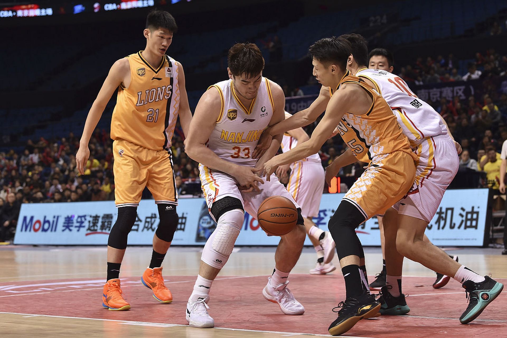 乐鱼-CBA季后赛赛前走向成谜,法兰克福复出首秀,气氛紧张,纪律约束更严格-乐鱼